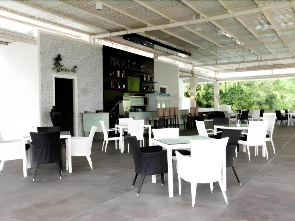 The Hill Hotel & Resort Sibolangit Exterior photo