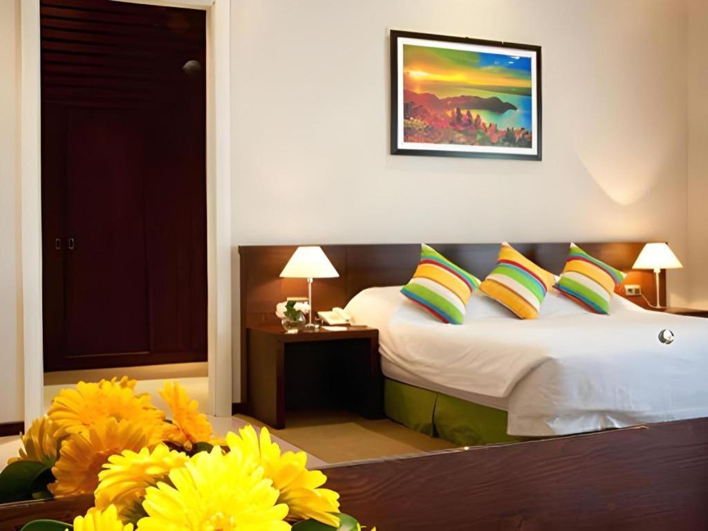 The Hill Hotel & Resort Sibolangit Exterior photo