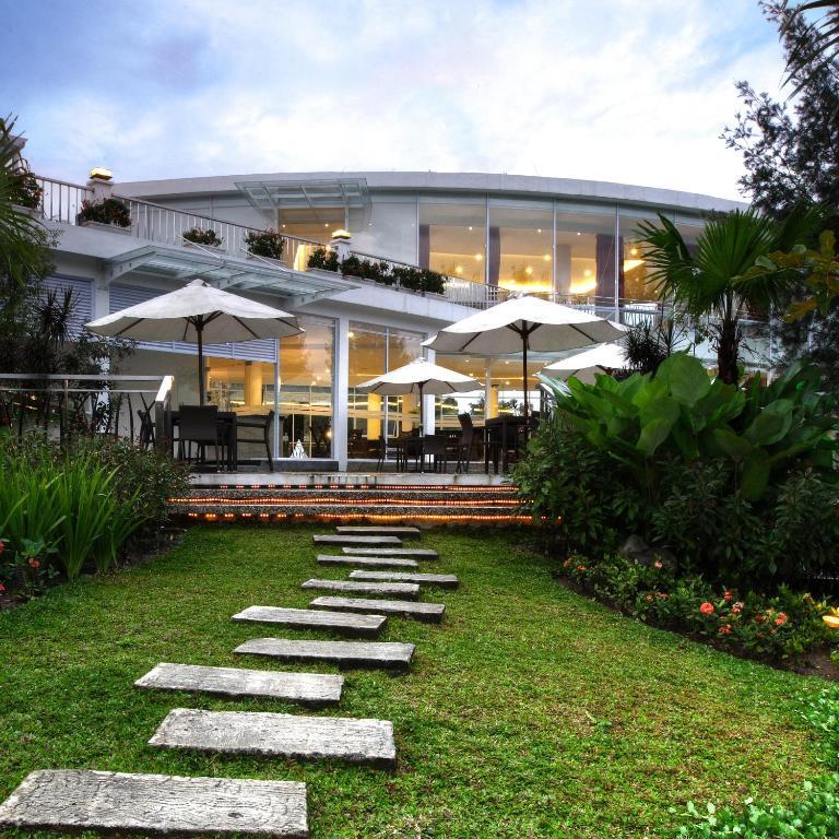 The Hill Hotel & Resort Sibolangit Exterior photo